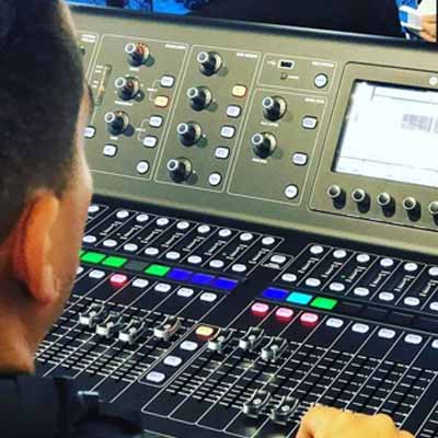 Mixer Profesional untuk Mendukung Sound System Menghasilkan Audio Terbaik