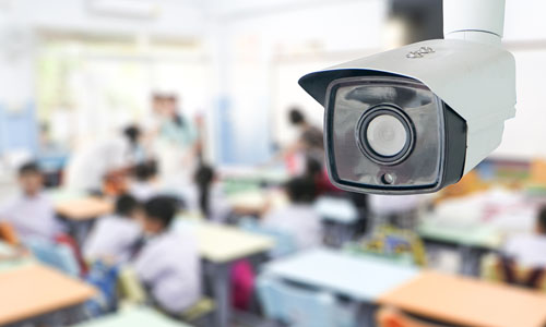 CCTV Menjadi Contoh Penerapan Teknologi dalam Bidang Pendidikan untuk Mencegah Terjadinya Perundungan Maupun Masuknya Orang Tidak Berhak ke Area Sekolah