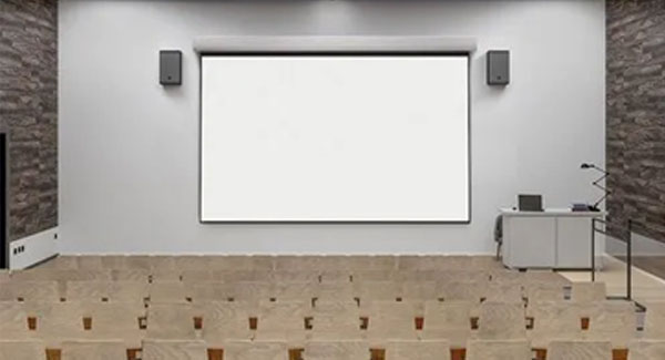 Layar Proyektor Berukuran Besar dan Cocok untuk Ruang Seminar dan Auditorium