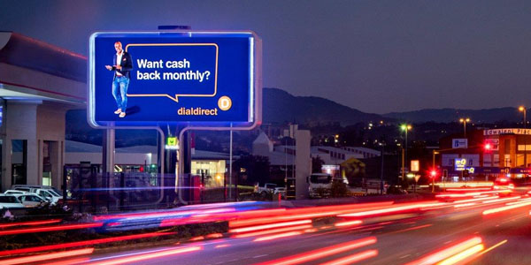 Digital Billboard dengan Layar LED Berukuran 4x6 Meter