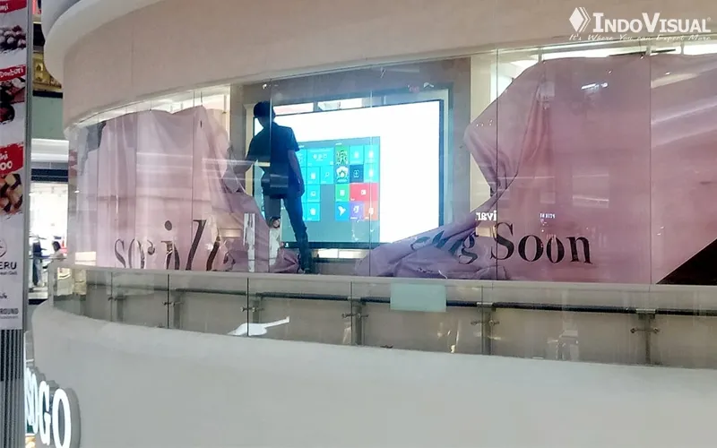 Instalasi-dan-Pemasangan-Digital-Signage-&-Video-Wall-di-Sociolla-Store-01